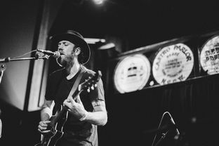 九游app官方下载-美洲杯明星大爆发：精彩表演，万人瞩目！，美洲杯原名